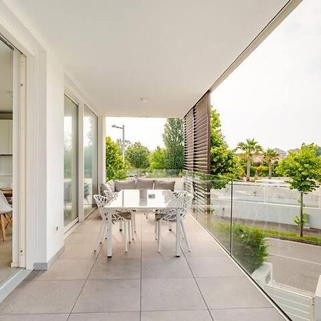 Apartment Luma With Pool Lido di Jesolo Bagian luar foto